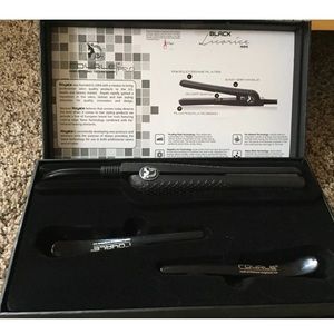 Brand new travel hair straightener